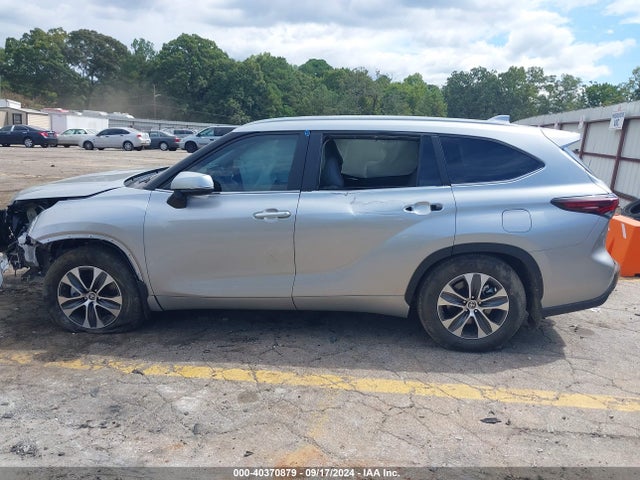 Toyota Highlander Xle 2024 5TDKDRAH3RS548381 Image 14