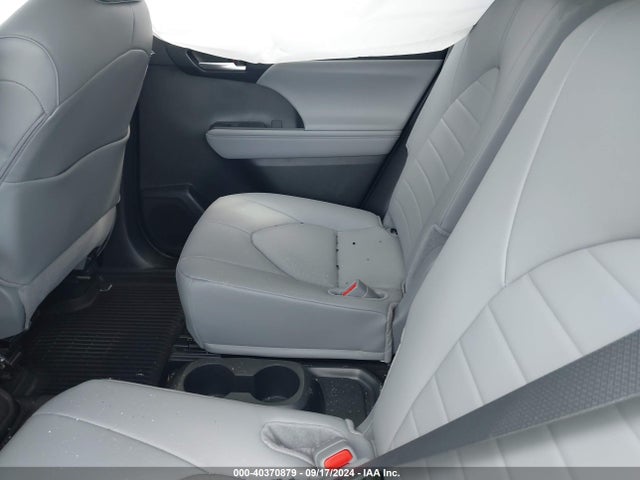 Toyota Highlander Xle 2024 5TDKDRAH3RS548381 Image 8