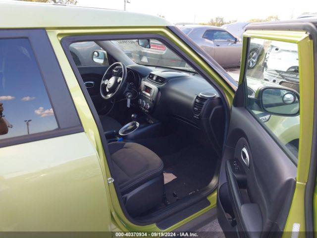 KNDJN2A22F7810571 KIA Soul