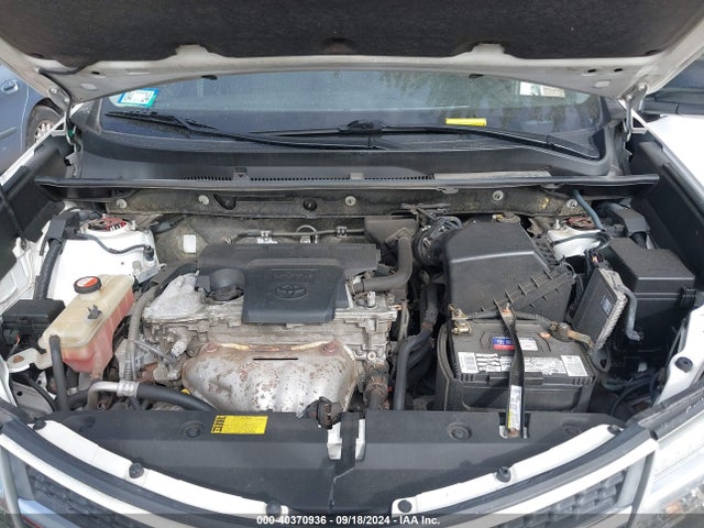 Toyota RAV4 LE 2015 JTMBFREV3FD122997 Image 10