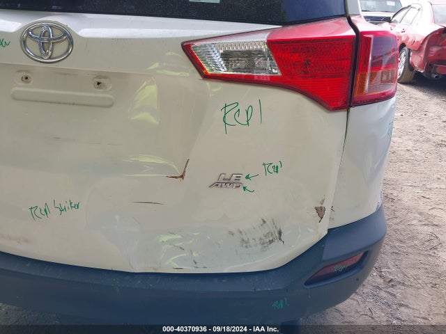 Toyota RAV4 LE 2015 JTMBFREV3FD122997 Image 6