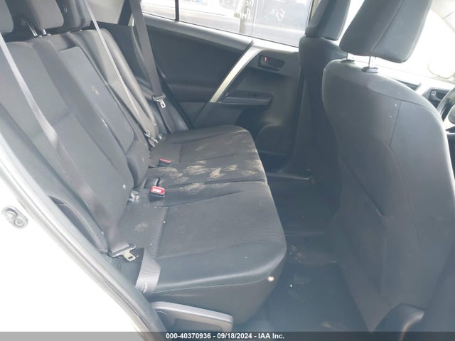 Toyota RAV4 LE 2015 JTMBFREV3FD122997 Image 8