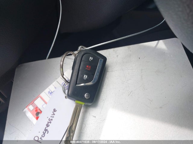Toyota C-HR LE 2019 NMTKHMBX3KR098751 Image 11