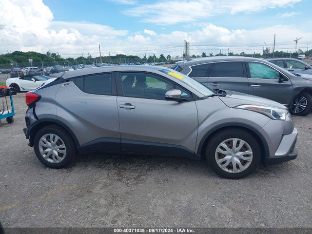Toyota C-HR LE 2019 NMTKHMBX3KR098751 Image 14
