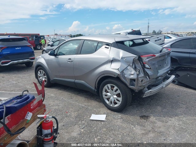 Toyota C-HR LE 2019 NMTKHMBX3KR098751 Image 3