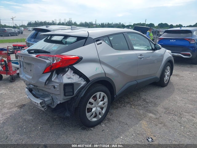 Toyota C-HR LE 2019 NMTKHMBX3KR098751 Image 4