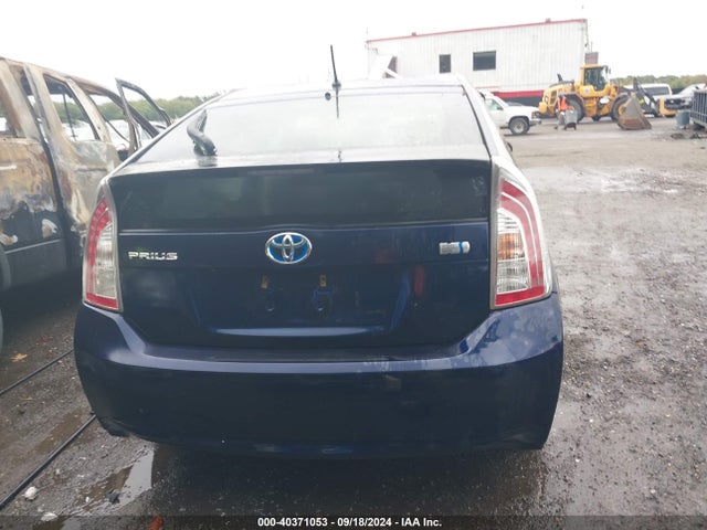 Toyota Prius Two 2015 JTDKN3DU4F0411757 Image 16