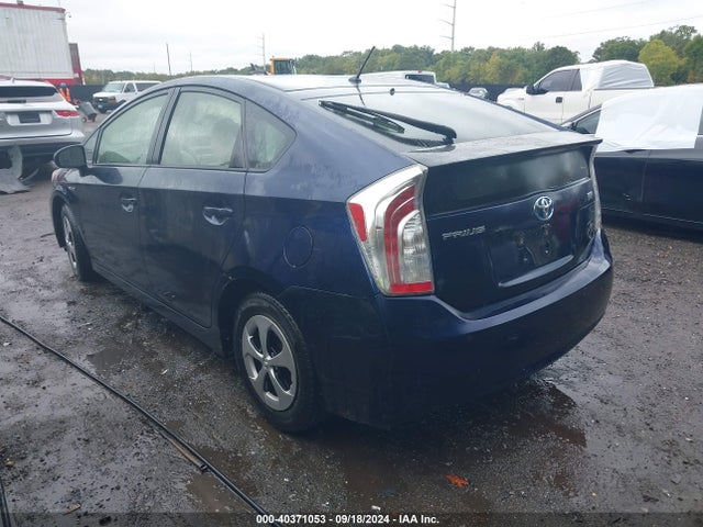 Toyota Prius Two 2015 JTDKN3DU4F0411757 Image 3