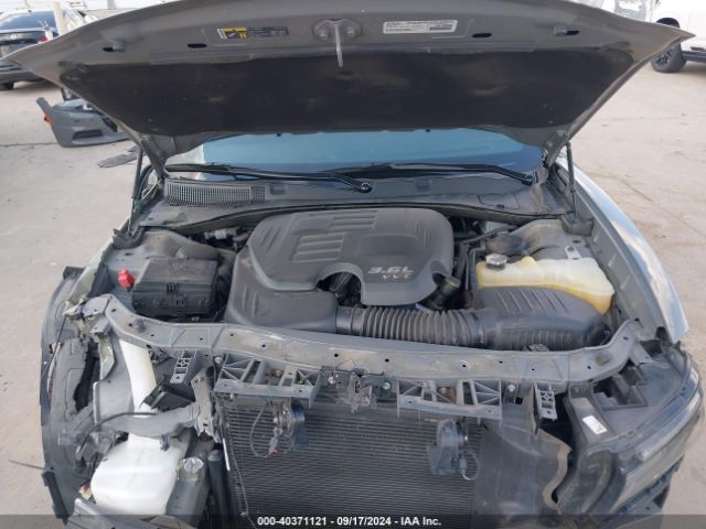 2C3CDXBG0KH599859 Dodge Charger Sxt Rwd