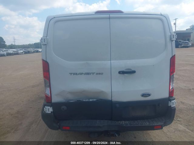 1FTYR2ZM9KKB76384 Ford Transit-250