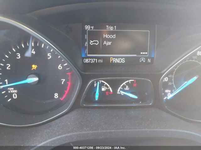 1FMCU0HD7JUC09444 Ford ESCAPE SEL