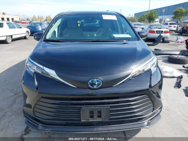 5TDBRKEC5PS142123 Toyota SIENNA LE