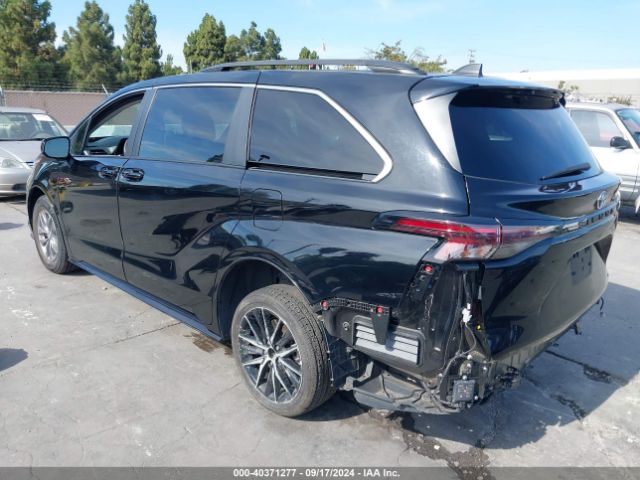 5TDBRKEC5PS142123 Toyota SIENNA LE