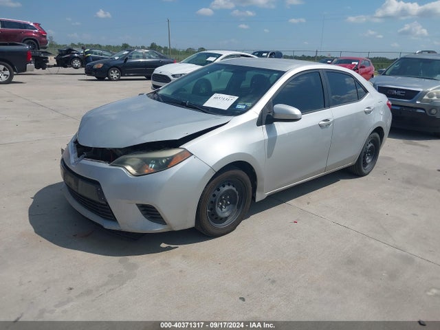 Toyota COROLLA LE 2015 5YFBURHE5FP351602 Image 2