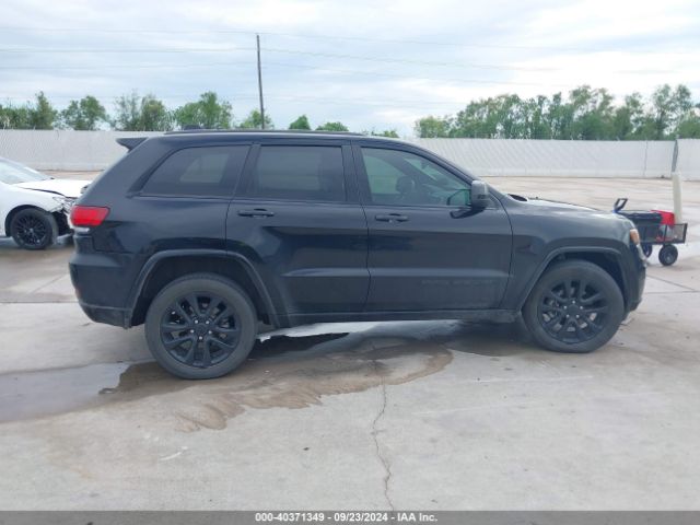 1C4RJEAG8HC952915 Jeep Grand Cherokee Altitude 4x2