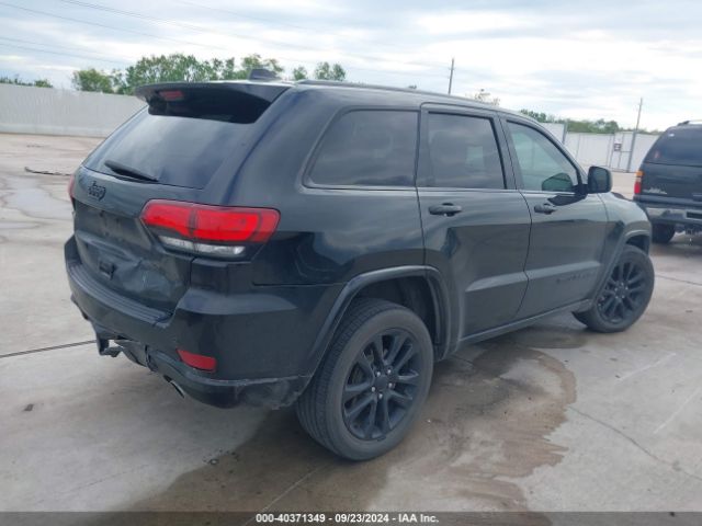 1C4RJEAG8HC952915 Jeep Grand Cherokee Altitude 4x2