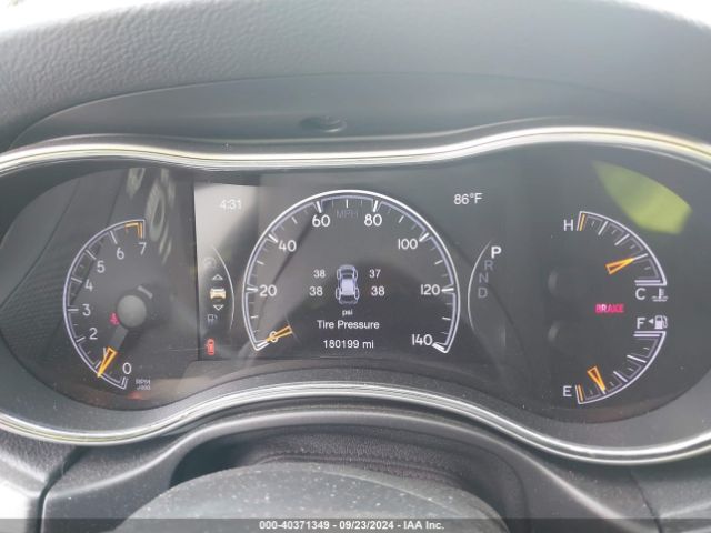 1C4RJEAG8HC952915 Jeep Grand Cherokee Altitude 4x2
