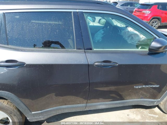 3C4NJCBB3JT182204 Jeep Compass Latitude Fwd