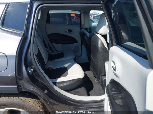 3C4NJCBB3JT182204 Jeep Compass Latitude Fwd