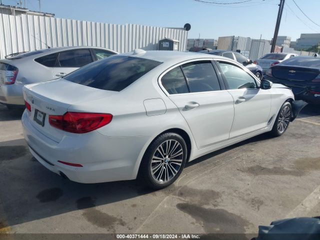 WBAJR3C03LWW55646 BMW 530I