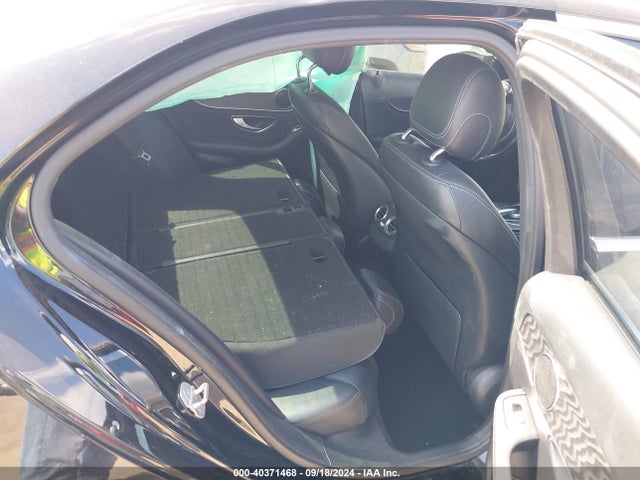 55SWF4JB6GU123389 Mercedes-Benz C 300 Luxury/sport