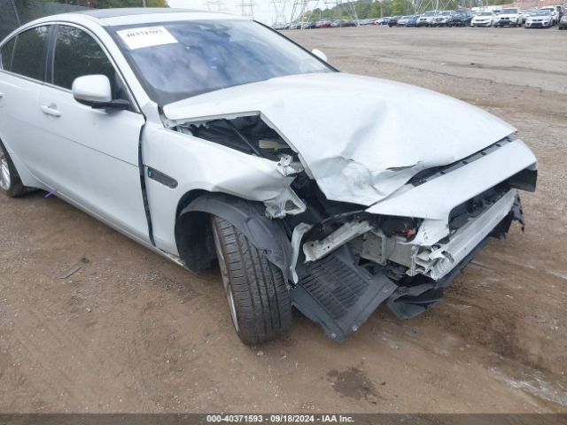 SAJAH4EV1JCP17517 Jaguar Xe 35t Portfolio Limited Edition