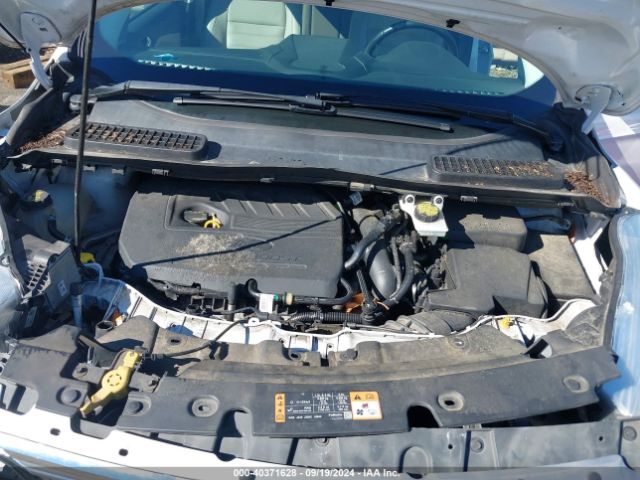 1FMCU0JDXHUD34247 Ford Escape Titanium