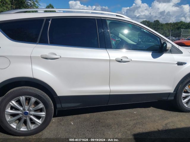 1FMCU0JDXHUD34247 Ford Escape Titanium