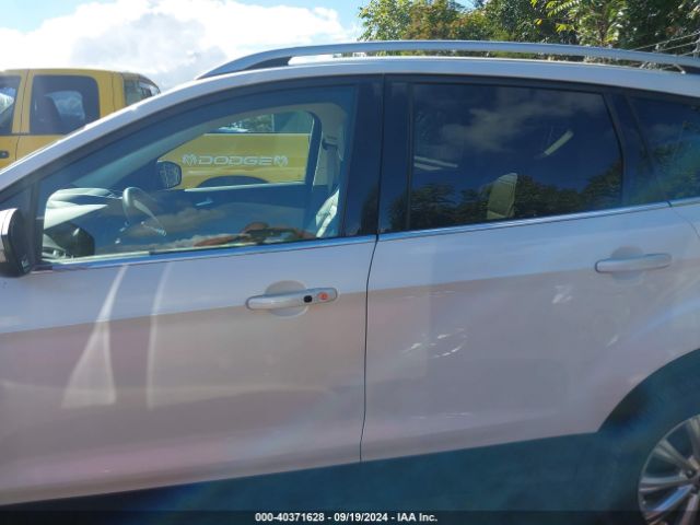 1FMCU0JDXHUD34247 Ford Escape Titanium