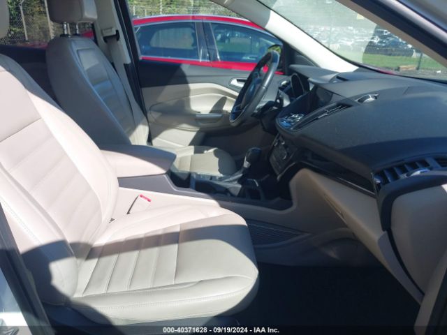 1FMCU0JDXHUD34247 Ford Escape Titanium