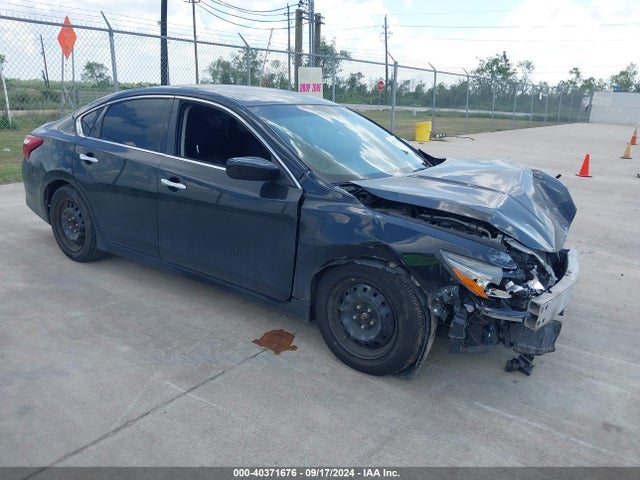 2017 1N4AL3AP6HN365702 main image