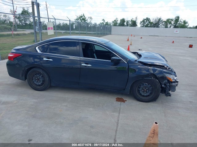 Nissan Altima 2.5 S 2017 1N4AL3AP6HN365702 Image 13
