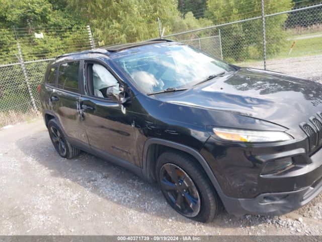 1C4PJLCB3GW113796 Jeep Cherokee Altitude