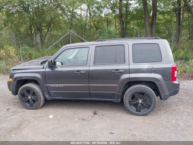 1C4NJPFBXGD749069 Jeep Patriot Latitude