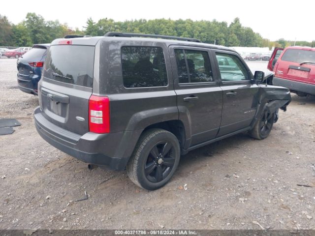 1C4NJPFBXGD749069 Jeep Patriot Latitude