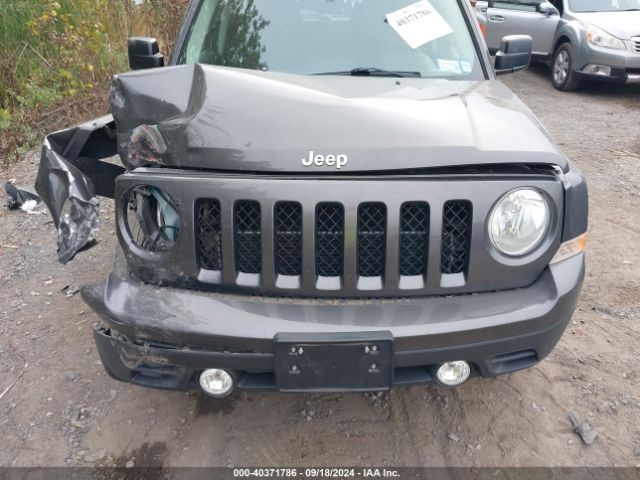 1C4NJPFBXGD749069 Jeep Patriot Latitude