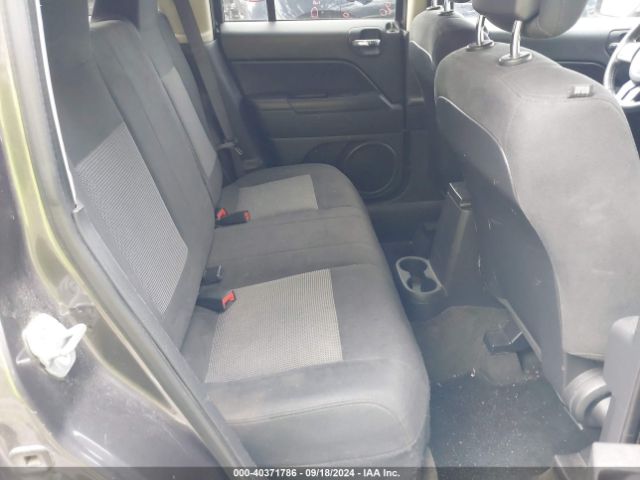 1C4NJPFBXGD749069 Jeep Patriot Latitude