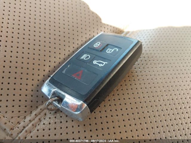 2022 JAGUAR E-PACE SADFP2FX2N1030435 Photo 10