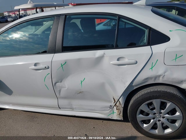 Toyota COROLLA LE 2022 5YFEPMAE7NP357434 Image 14