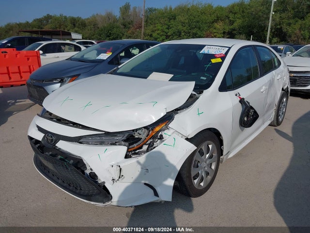 Toyota COROLLA LE 2022 5YFEPMAE7NP357434 Image 2