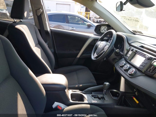 Toyota RAV4 LE 2018 2T3BFREV8JW738254 Image 5