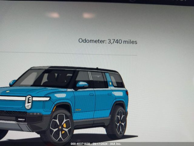 7PDSGABA1PN025608 Rivian R1s Adventure