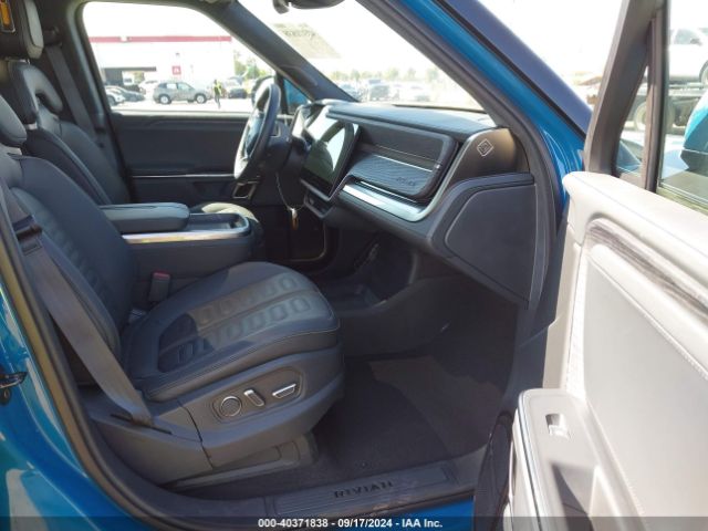 7PDSGABA1PN025608 Rivian R1s Adventure