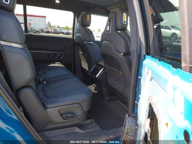 7PDSGABA1PN025608 Rivian R1s Adventure