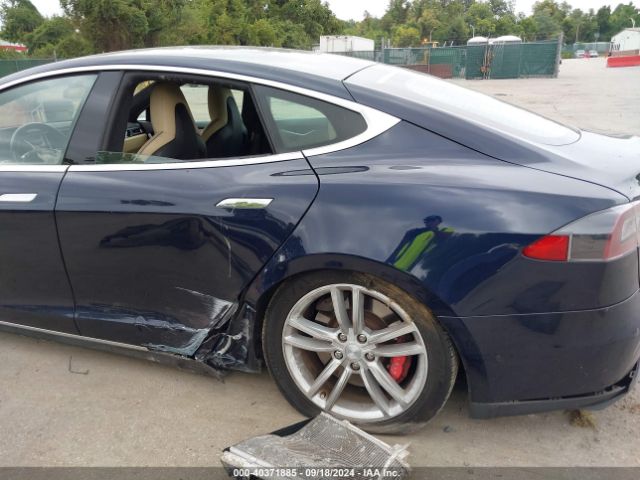5YJSA1H22EFP66113 Tesla Model S P85d