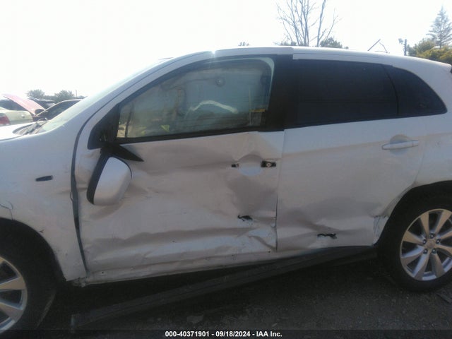4A4AR3AU6FE047793 Mitsubishi Outlander Sport Es