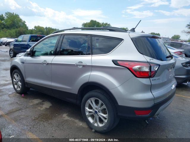 1FMCU9HD5JUA85484 Ford ESCAPE SEL