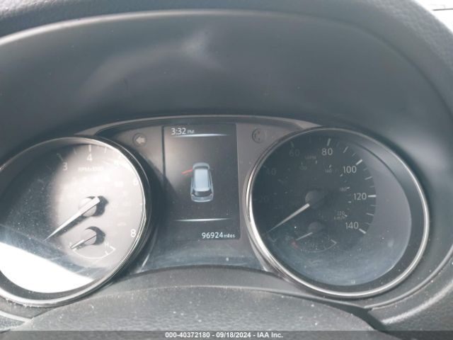 KNMAT2MV9HP604372 Nissan ROGUE SV