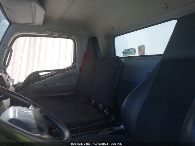 Продажа на аукционе авто 2019 Mitsubishi Fec7ts, vin: 4UZBVE110KGKE3517, номер лота: 40372187