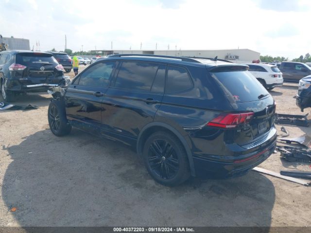 3VVCB7AX8NM046824 Volkswagen Tiguan 2.0t Se R-line Black